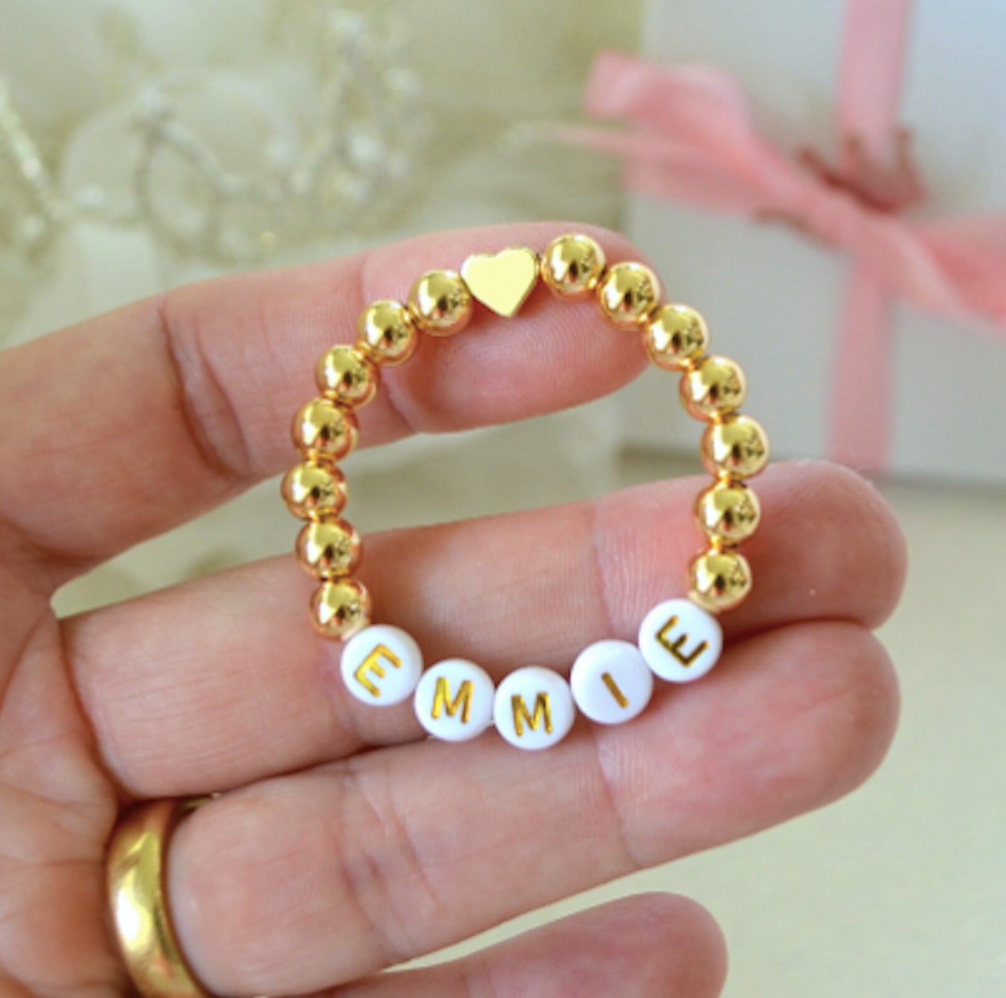 18K gold heart personalized bracelet for baby girls, kids, and women – custom name jewelry, perfect baby shower gift, delicate gold beaded design.