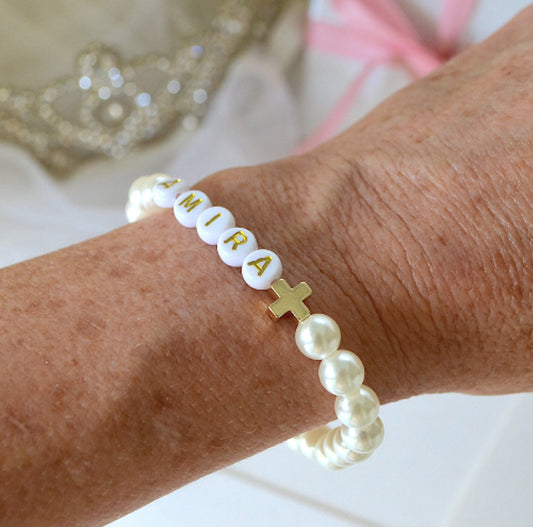 Very Cute Gold Cross Pearl Bracelet – Personalized Gift for Girls, Moms and Loved Ones