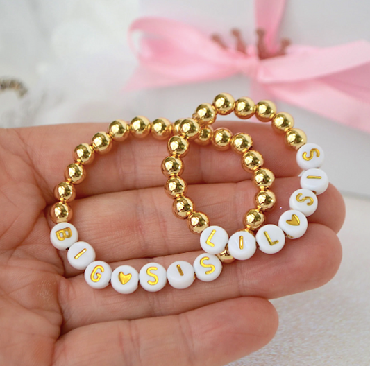 Personalized Two Lil Sis & Big Size gold bracelets for girls, matching handmade jewelry set, perfect baby shower or birthday gift