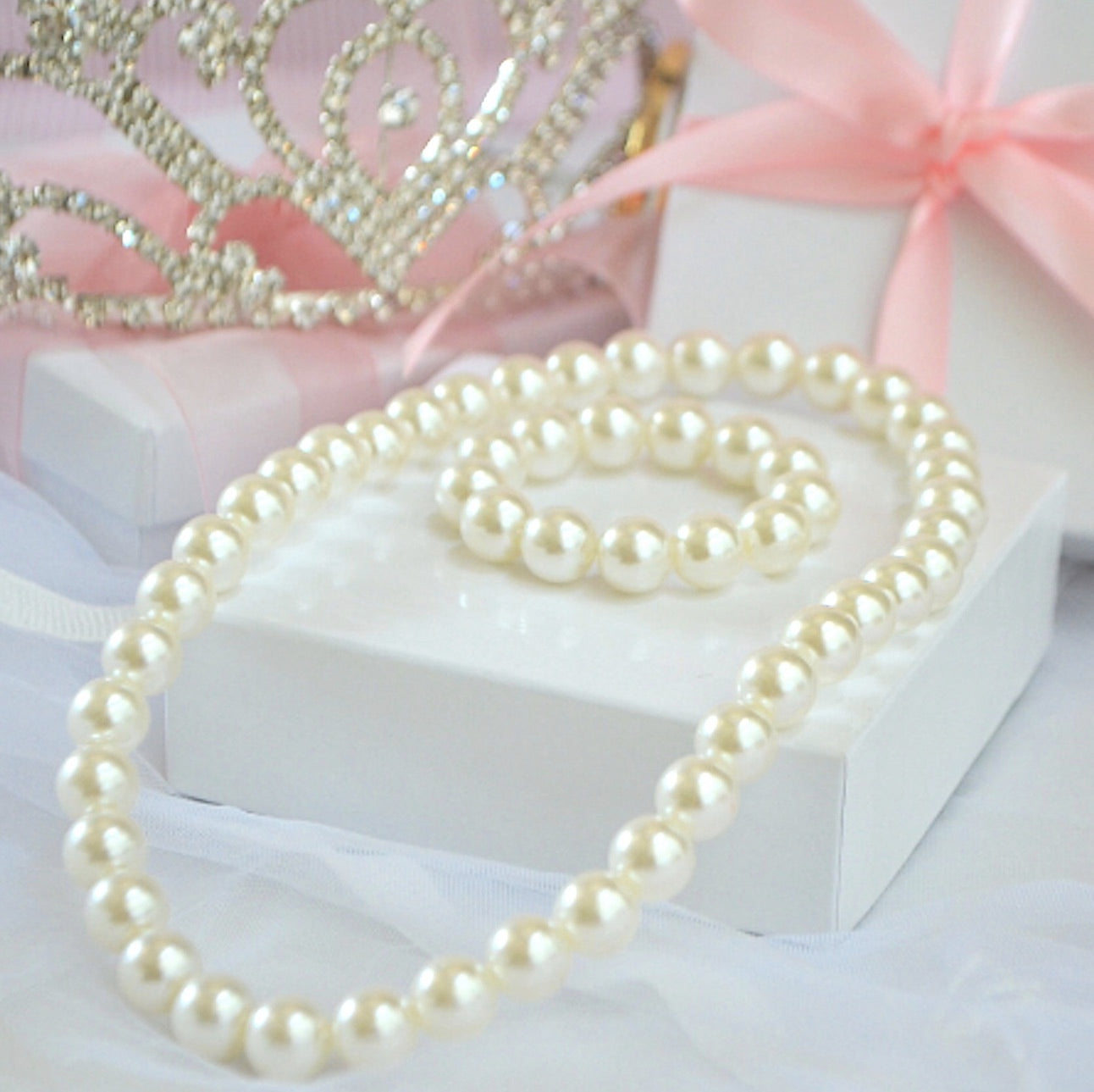 Wow! Cutest Pearl Necklace Set !